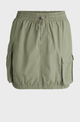 Mini skirt in paper-touch cotton with cargo pockets, Light Green