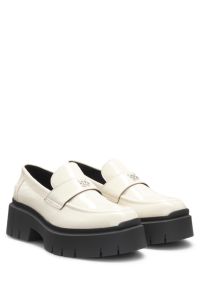 Loafers van leer met robuuste zool en tweedelig logodetail, Lichtbeige