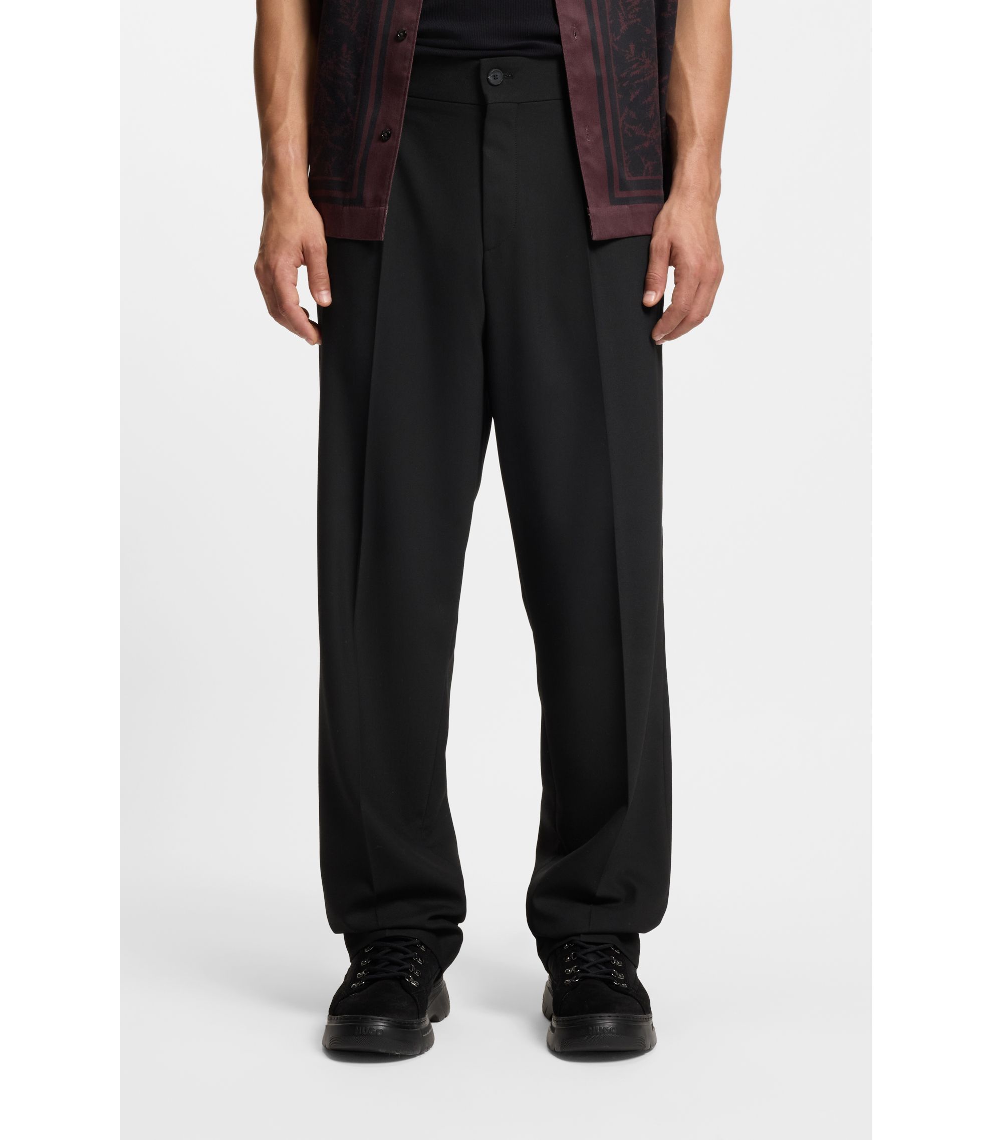 Modern-Fit Hose aus Stretch-Twill mit Bügelfalten