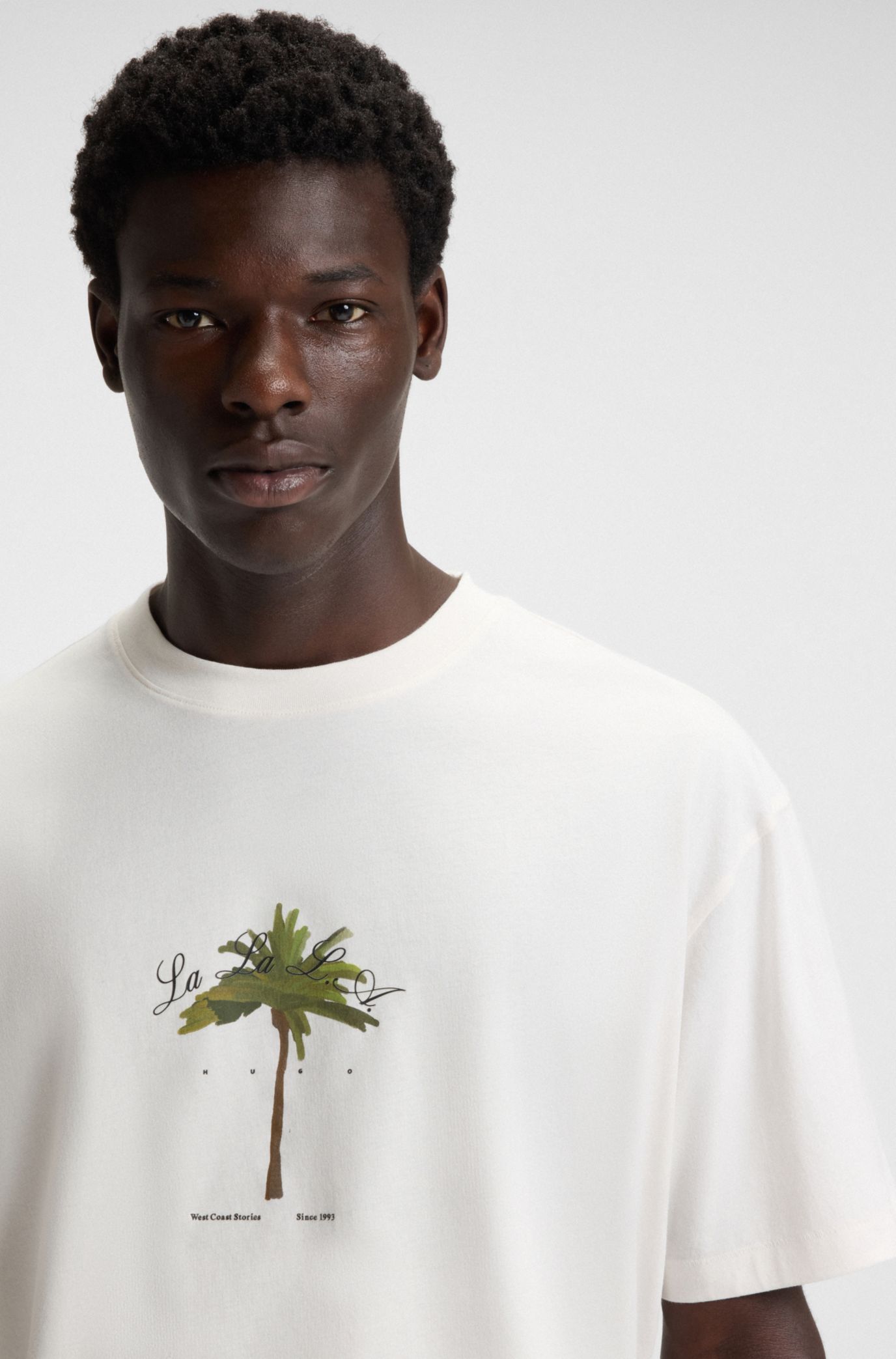 Tシャツ・カットソー HUGO Men T-shirt Natural 50538972 102 HUGO - Cotton-jersey T-shirt with palm-tree print - White