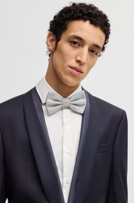 Bow tie with jacquard structure
