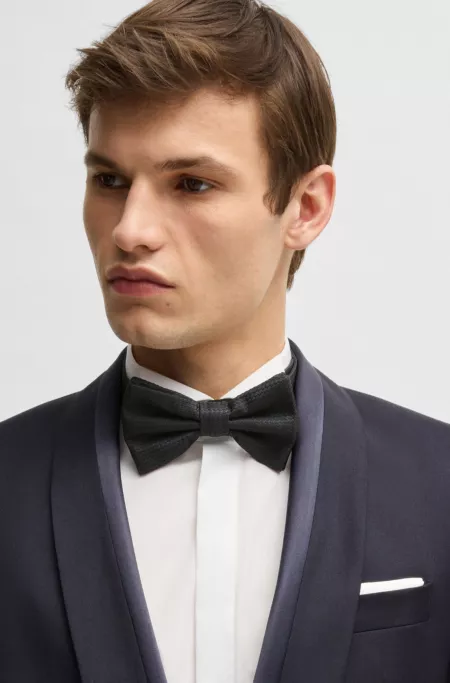 Bow tie with jacquard structure