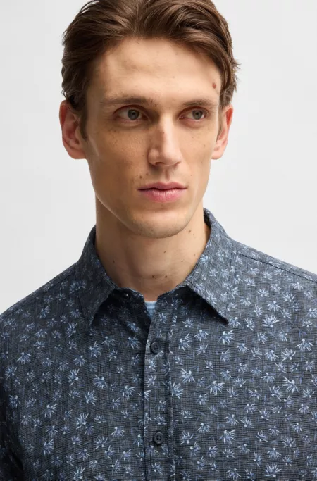 Slim-fit shirt in floral-print stretch linen