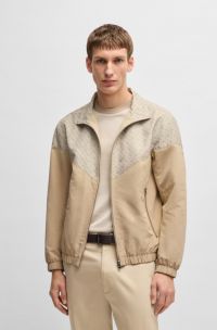 Wasserabweisende Jacke mit Monogramm-Muster, Beige