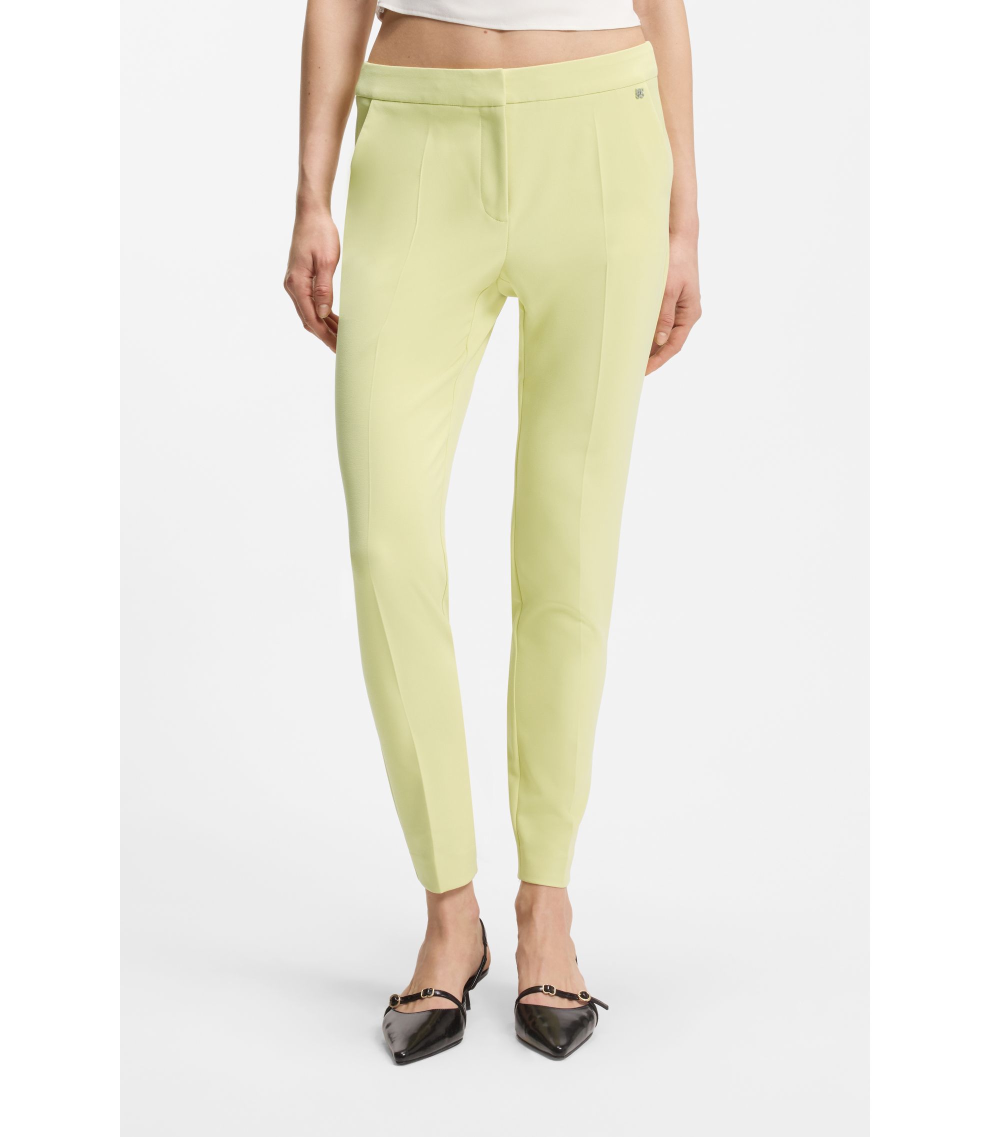 Slim-Fit Hose aus Stretch-Gewebe mit Logo-Niete