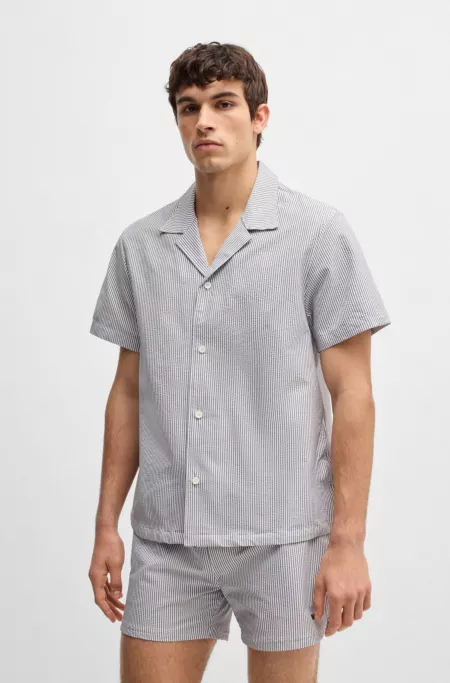 Regular-fit beach shirt in seersucker fabric