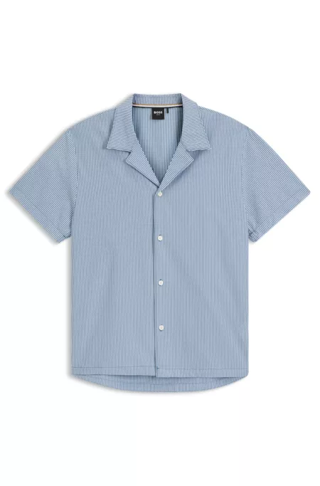 Regular-fit shirt in seersucker fabric