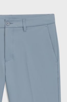 Slim fit shorts i vandskyende stof med str&aelig;k, Gr&aring;