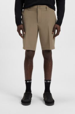 Slim-Fit Shorts aus wasserabweisendem Stretch-Gewebe, Hellgr&uuml;n