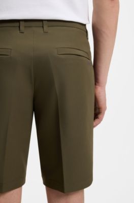 Bermuda slim fit in tessuto elasticizzato idrorepellente, Verde