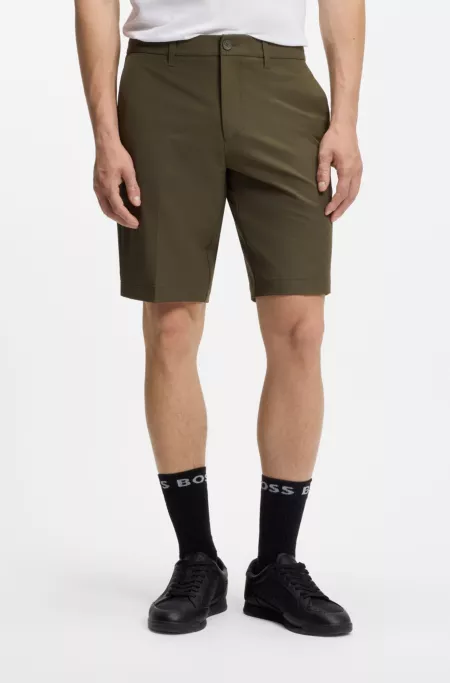 Slim-Fit Shorts aus wasserabweisendem Stretch-Gewebe