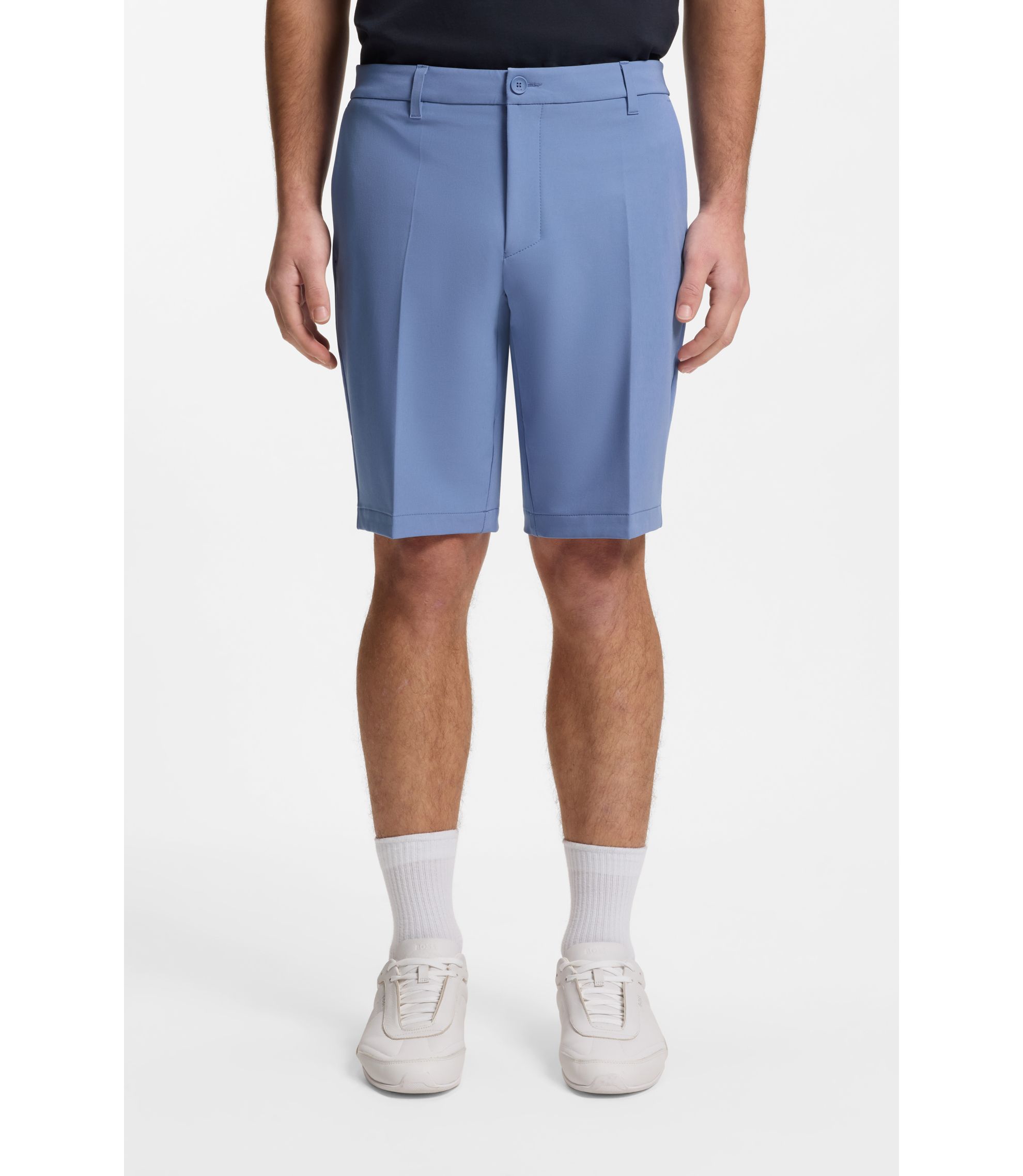 Slim-Fit Shorts aus wasserabweisendem Stretch-Gewebe