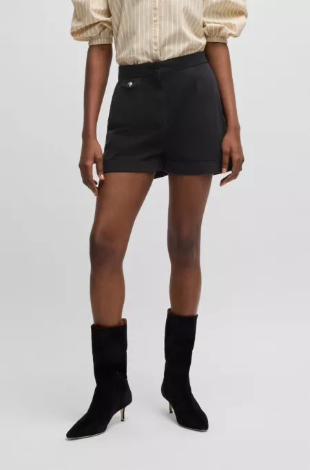 A-line shorts in peached stretch cotton