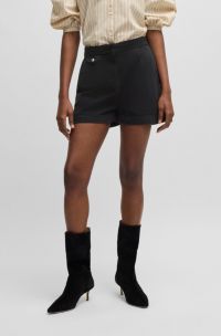 Short à la coupe évasée en coton stretch doux, Noir