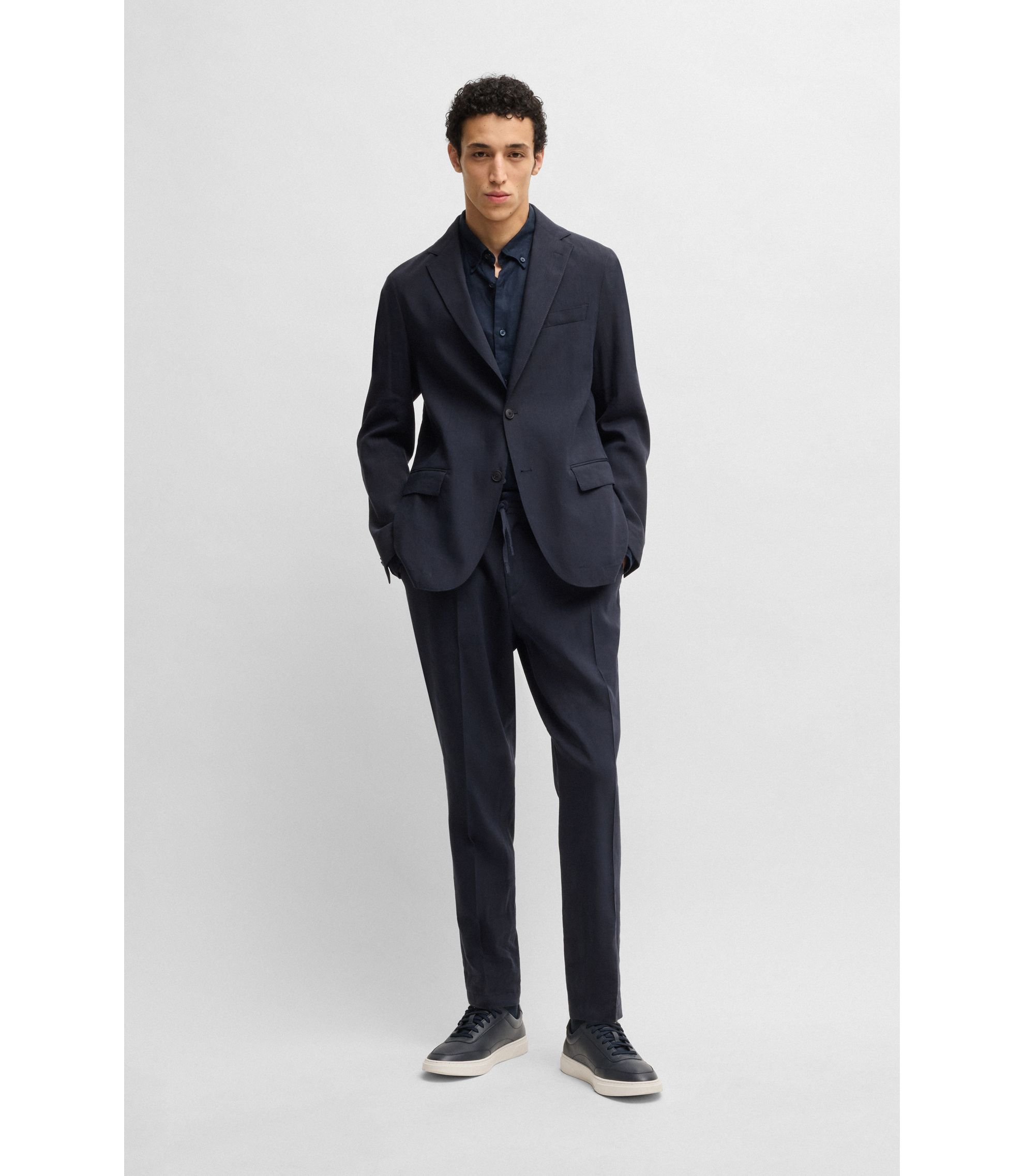 hbeu50540685_404_300?wid=1980&