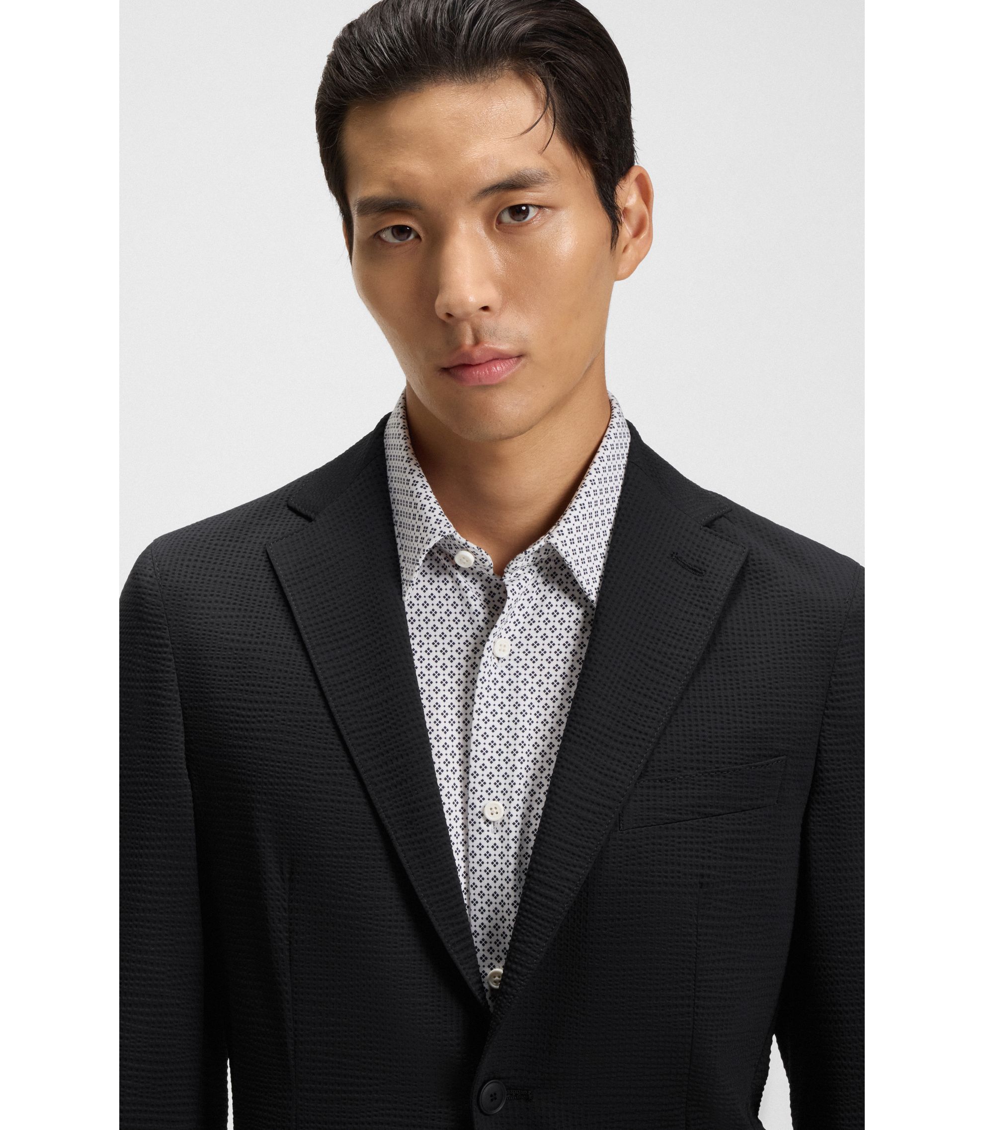 極美品✨ヒューゴボス テーラードジャケット シアサッカー 50 ブラック 現行 極美品✨ヒューゴボス テーラードジャケット シアサッカー 50 ブラック