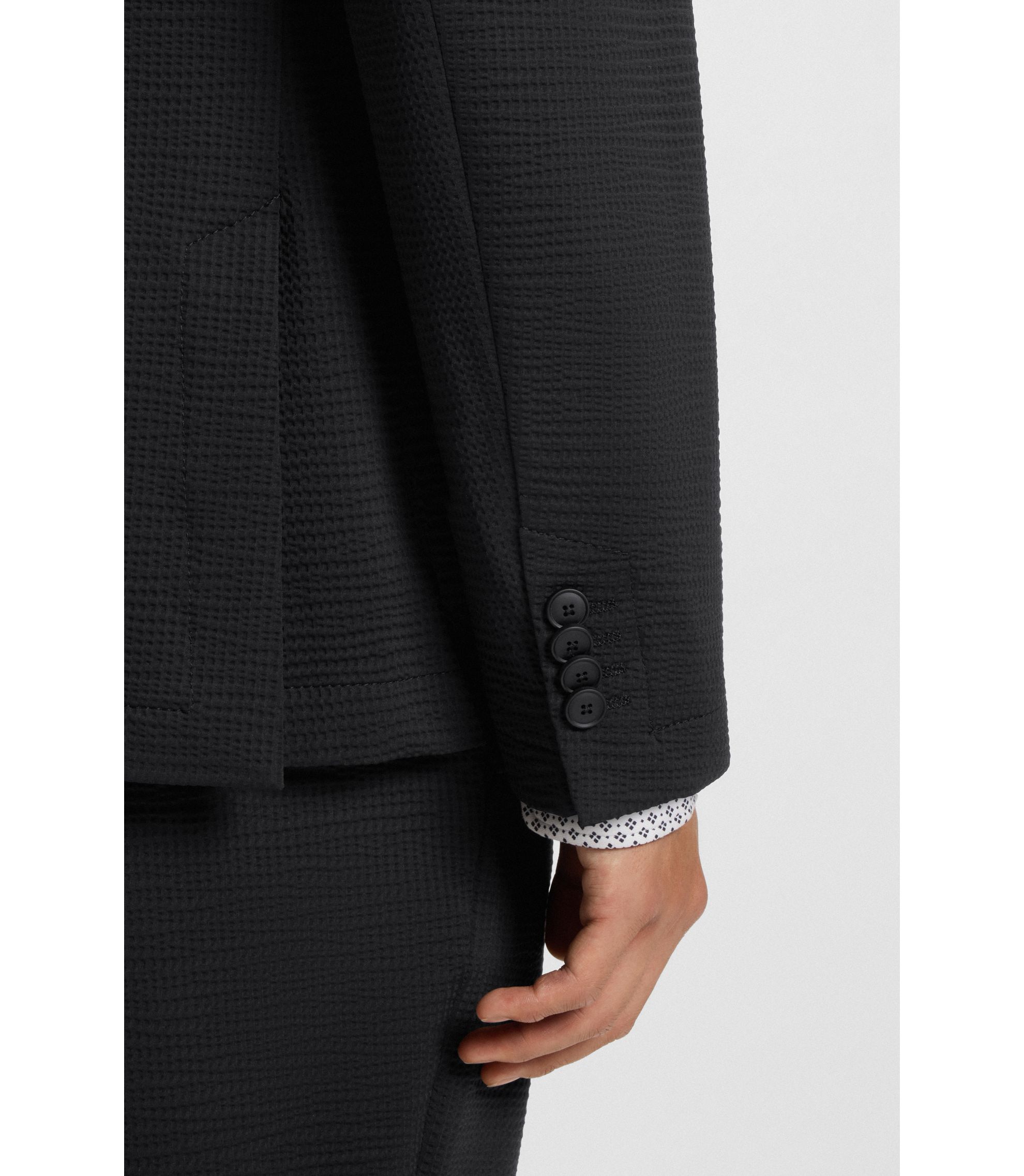 極美品✨ヒューゴボス テーラードジャケット シアサッカー 50 ブラック 現行 極美品✨ヒューゴボス テーラードジャケット シアサッカー 50 ブラック