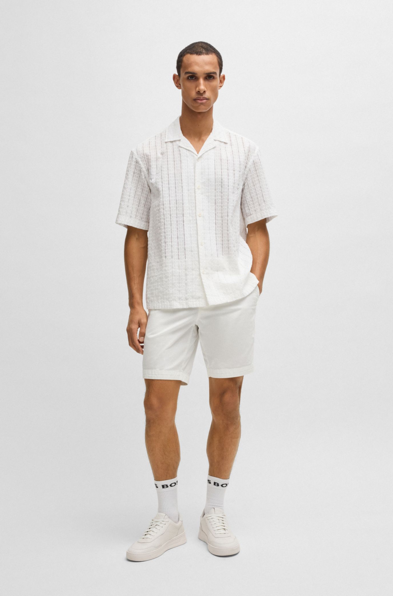 新品未使用　Hugo Boss メンズパンツ スリムフィット 50ホワイト BOSS - スリムフィットパンツ はっ水ストレッチファブリック