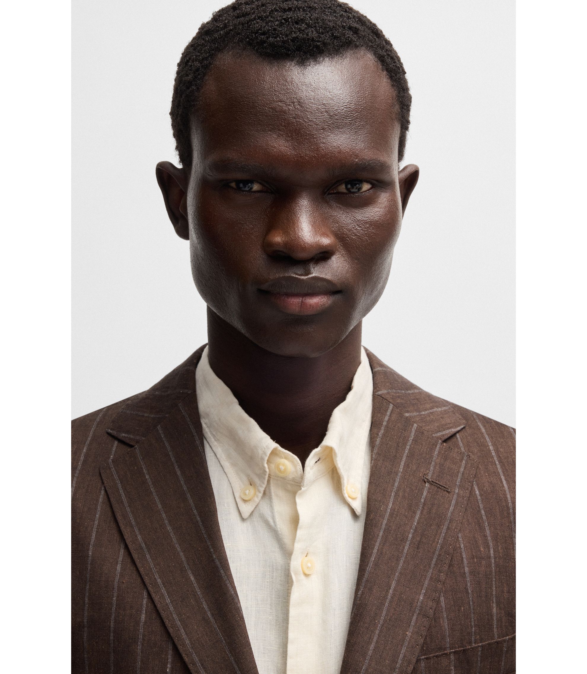 hbeu50540765_204_340?wid=1980&