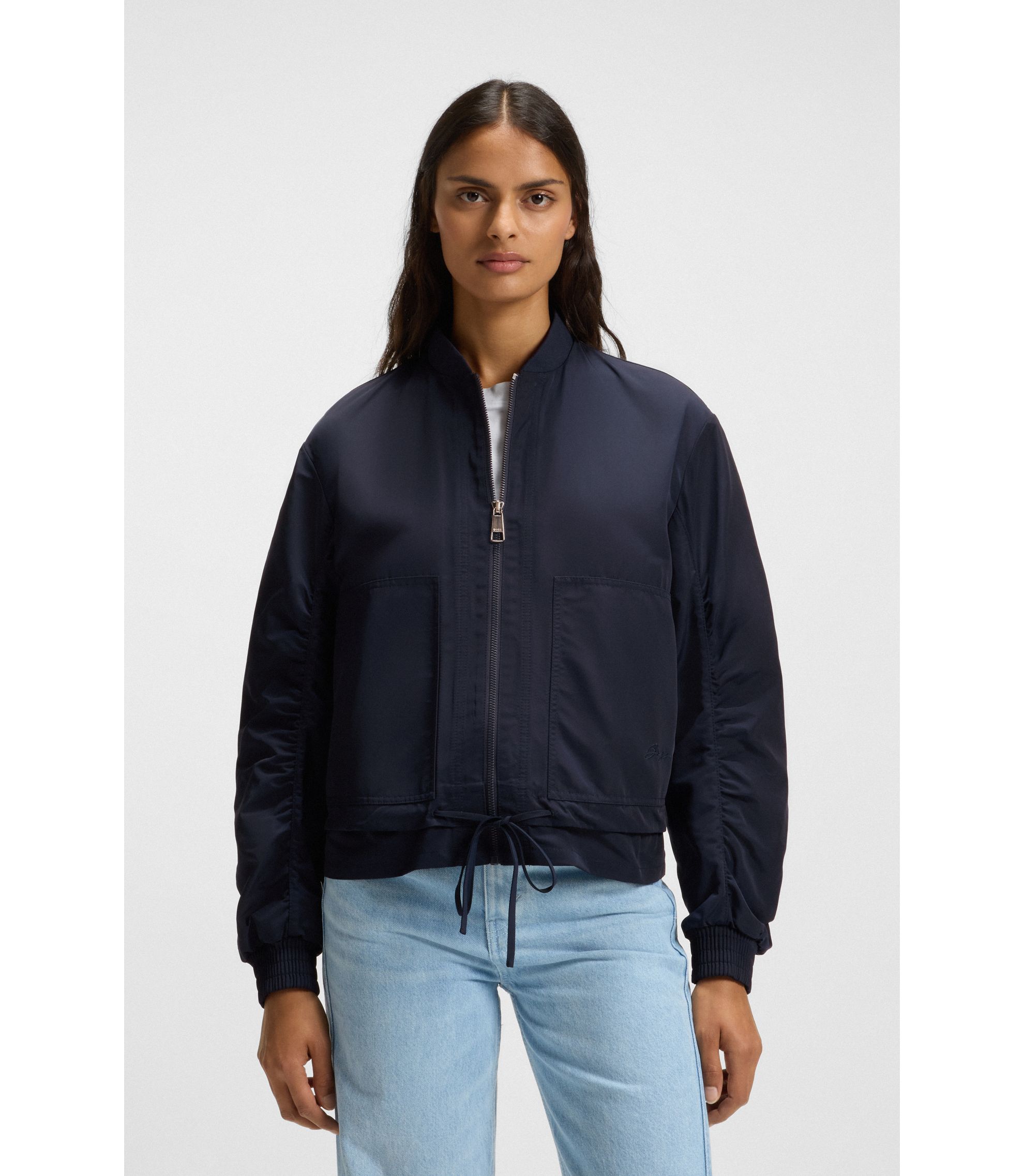 Bomberjacke mit verstellbarem Saum und wasserabweisendem Finish