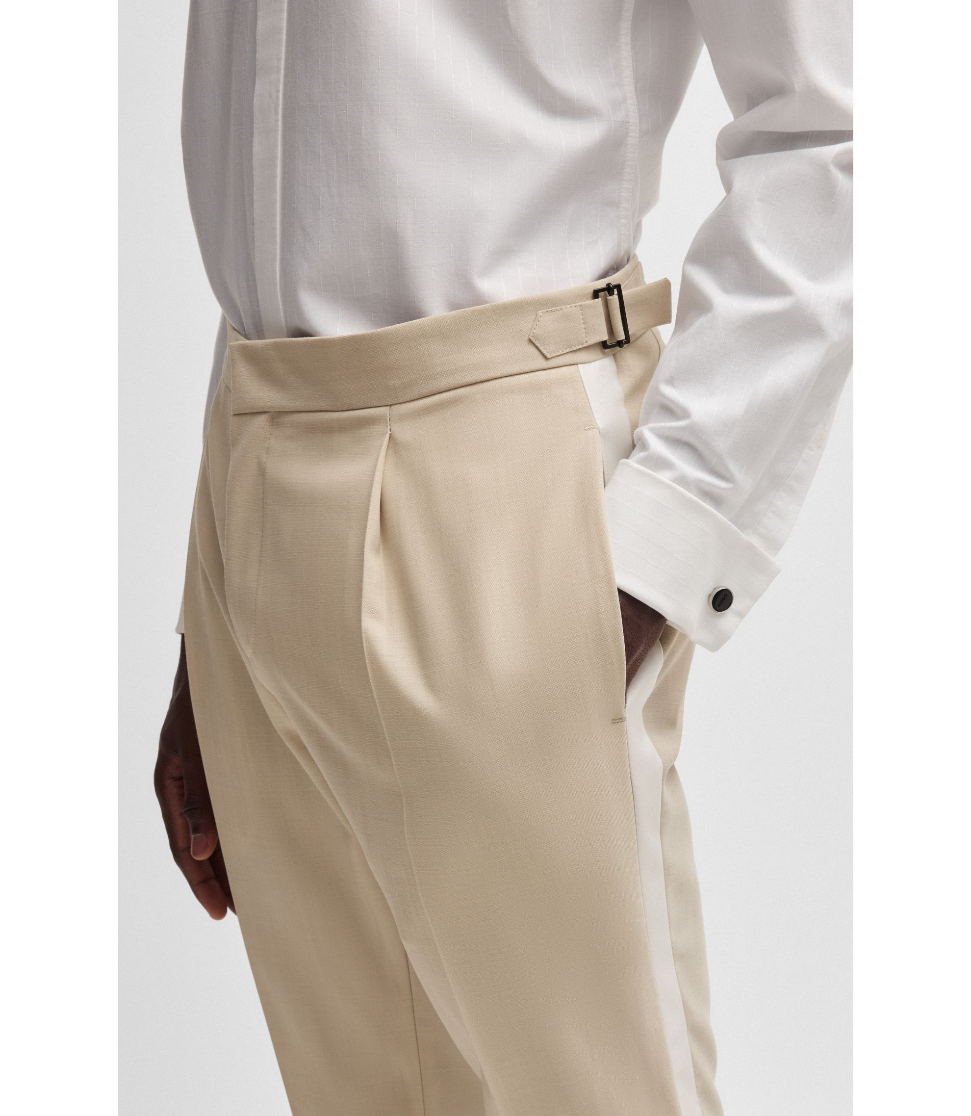 hbeu50541073_279_340?wid=1980&