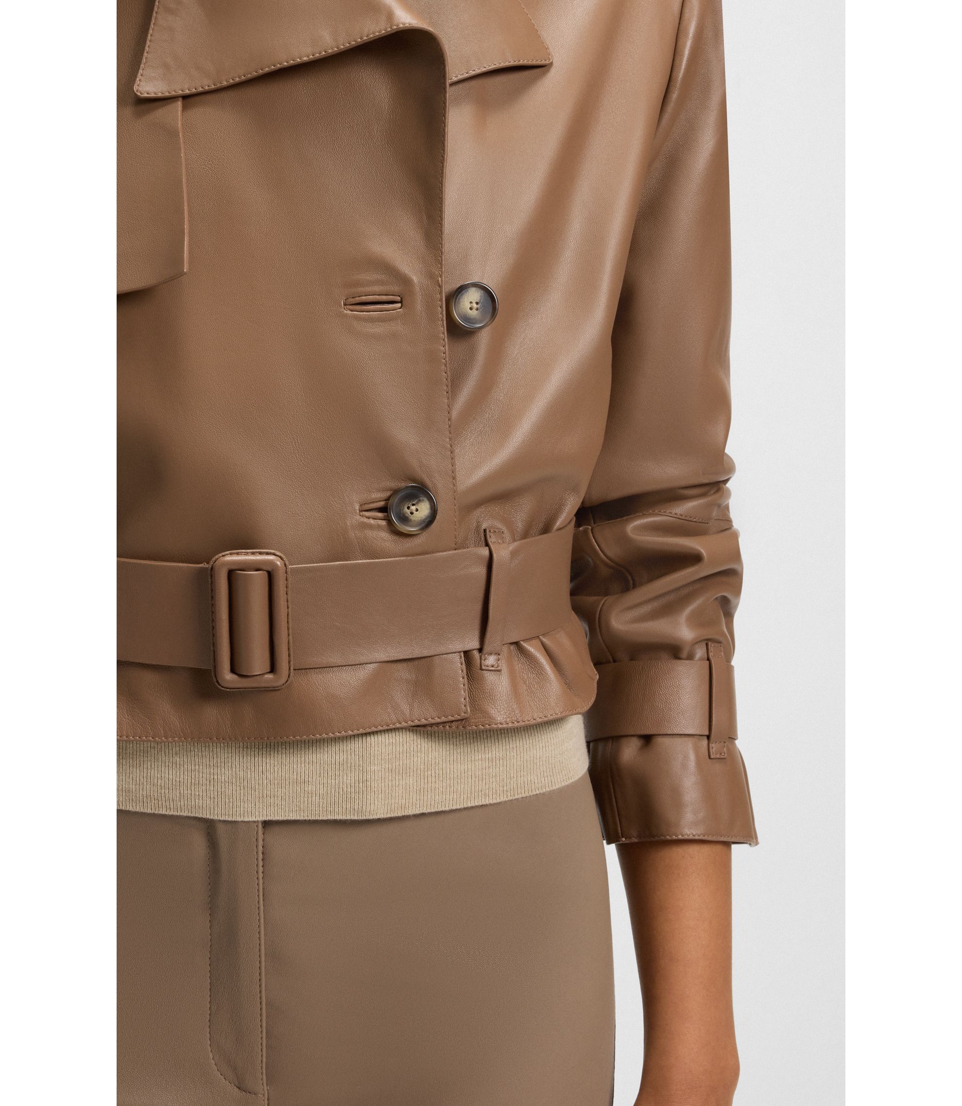 hbeu50541289_221_340?wid=1980&