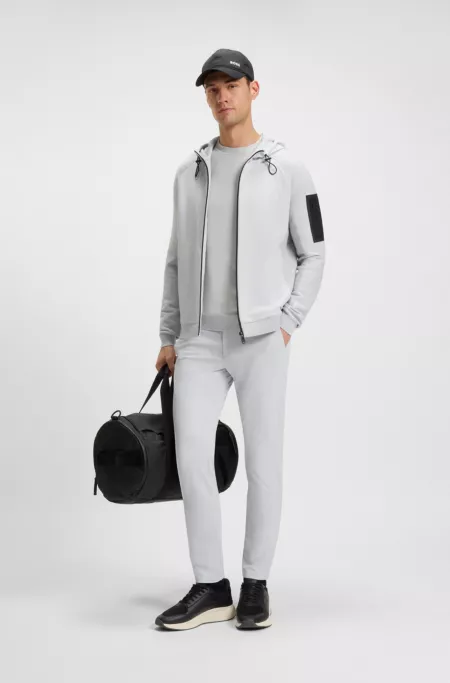 Slim-fit chinos in stretch seersucker