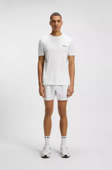Active tennis shorts in quick-dry stretch fabric