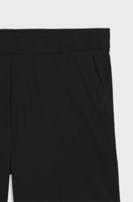 Zweilagige Active Shorts aus schnell trocknendem Gewebe, Schwarz