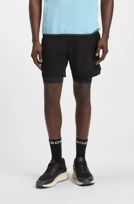 Short Actif double épaisseur en tissu à séchage rapide