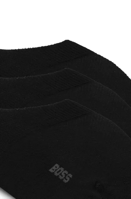 Three-pack of invisible socks in a cotton blend
