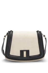 Ariell Satteltasche mit Double-B-Monogramm-Verschluss, Natur