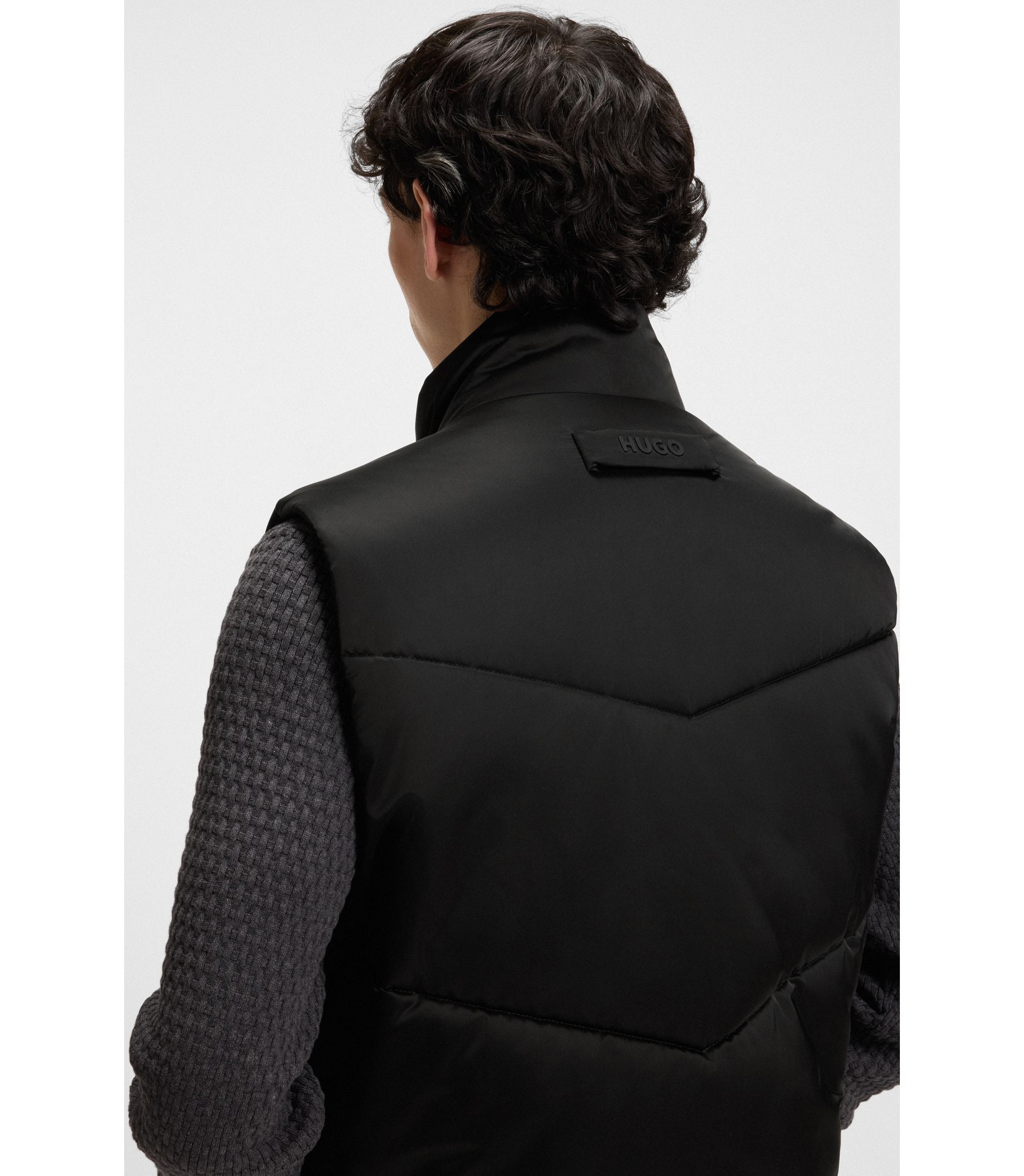 HUGO◇ダウンベスト/S/ナイロン/BLK/無地/10236888 Puffer Vest Black 