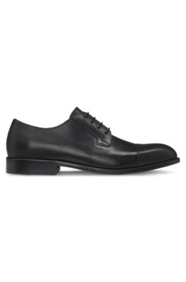 Cap-toe Derby shoes in leather, Black