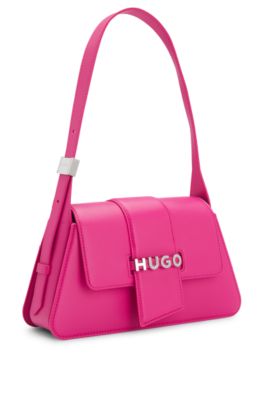Borsa a spalla in similpelle con logo in metallo, Rosa