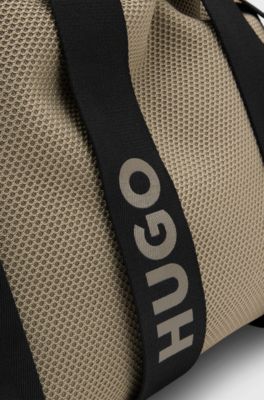 Knitted-structure tote bag with drawstring closure, Brown