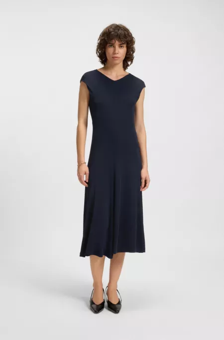 Sleeveless dress in matte jersey with seaming details