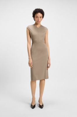 Jurk van stretchmateriaal met kapmouwen, Beige