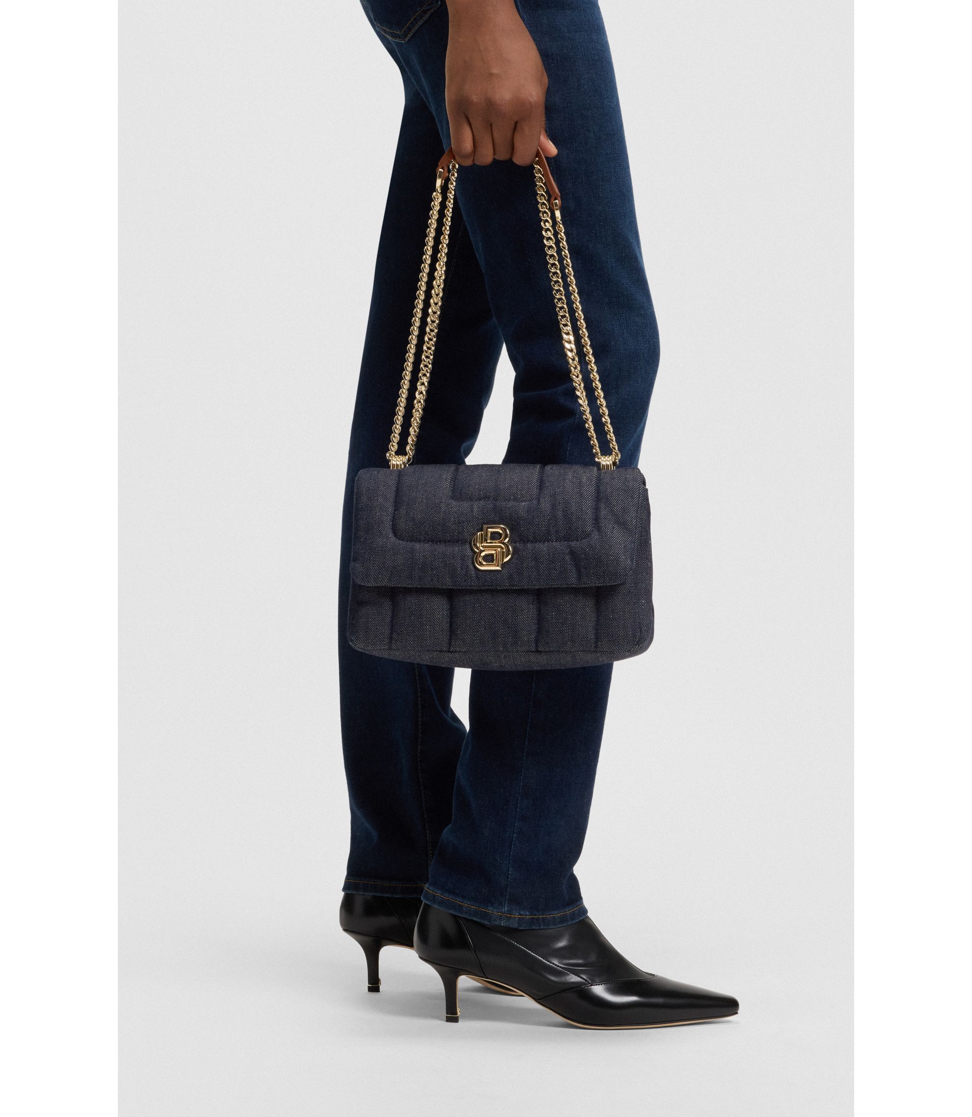 BOSS ダークブルー ショルダーバッグ BOSSレタリングロゴ ストラクチャードレザー レポーターバッグ