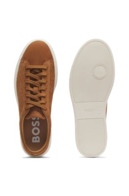Sneakers in nabuk con monogrammi goffrati, Marrone