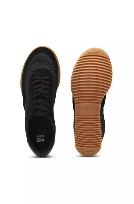 Low-profile trainers with suede trims