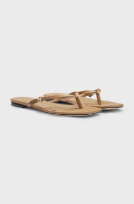 Leather toepost sandals with Double B monogram, Beige