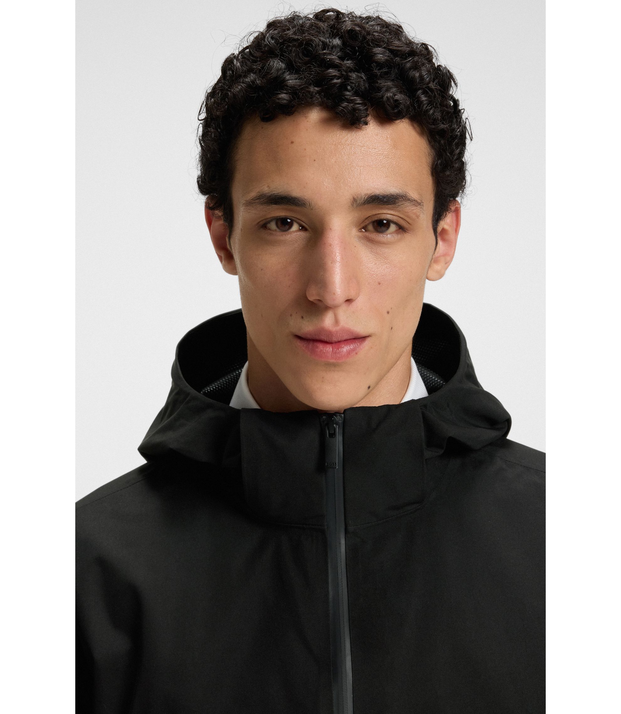 BOSS - GORE-TEX® 防水ウィンドブレーカー ジップ付きインナーポケット