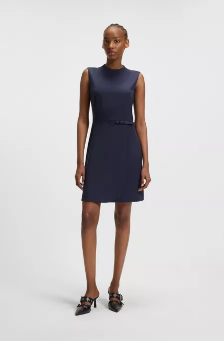 Kleid in A-Linie mit Schleife und Stack-Logo