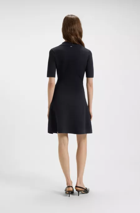 Knitted dress with skipper collar