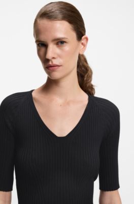 T-Shirt aus strukturiertem Strick mit tonalen Knopf-Details, Schwarz