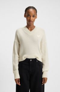 V-neck sweater with rear Happy HUGO heart, Natural