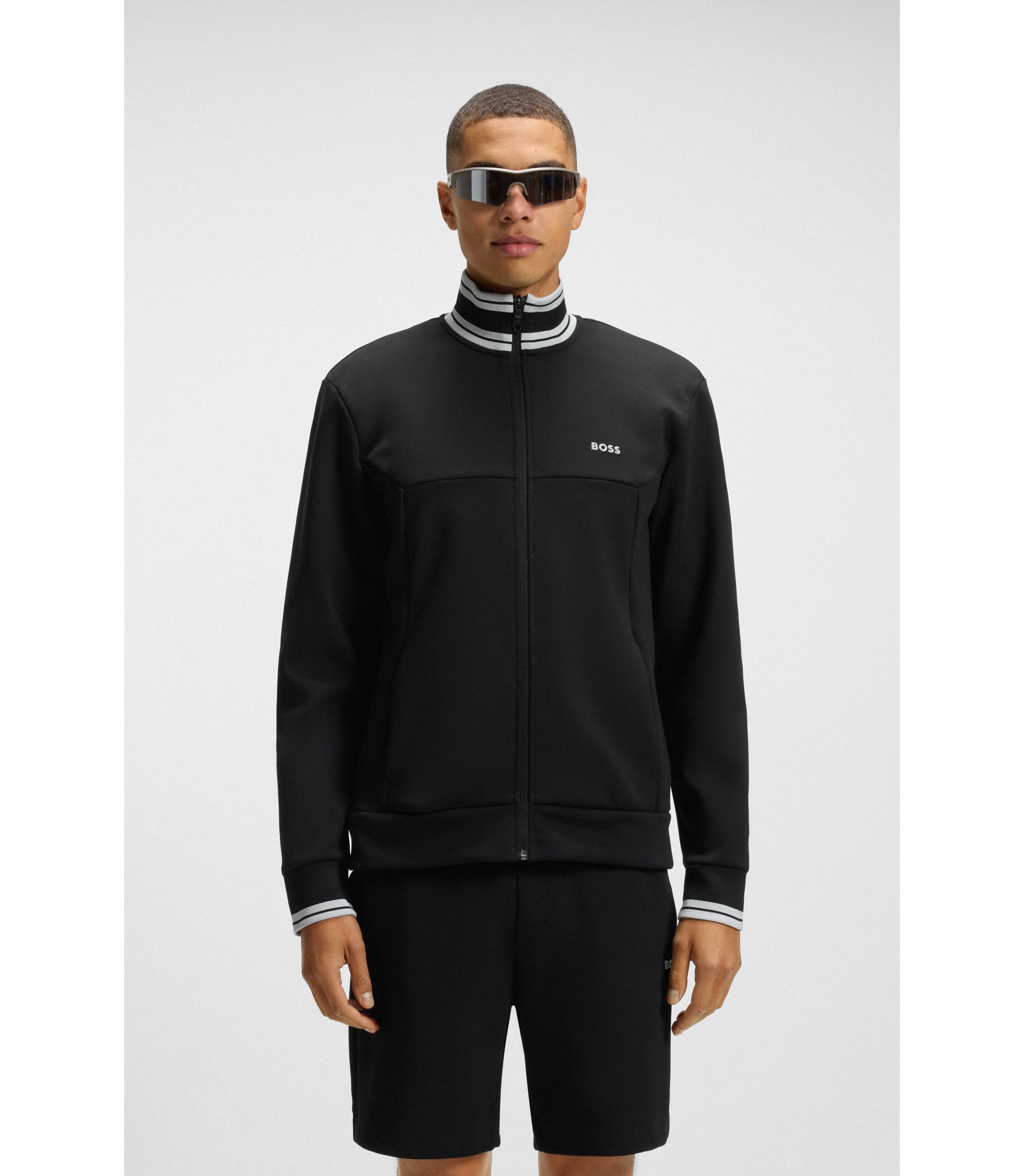 hbeu50543081_001_350?wid=1980&