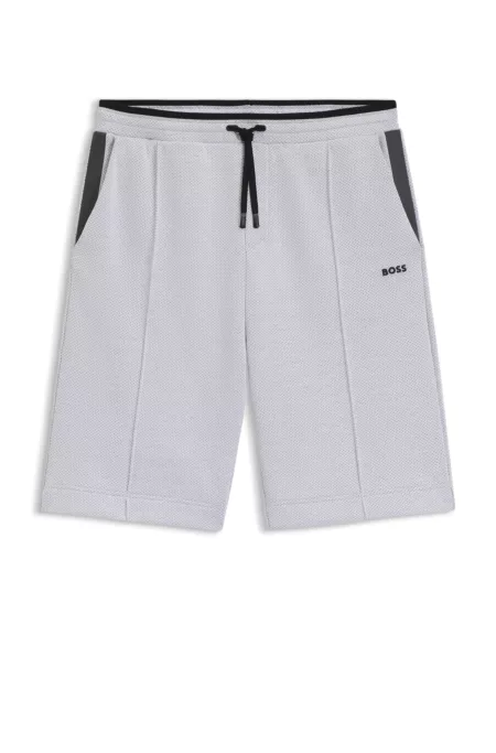 Relaxed-fit shorts in quilted jacquard