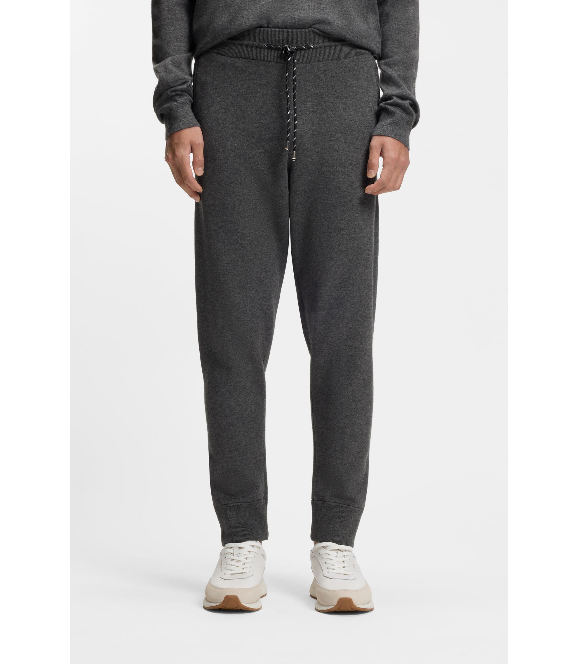 Regular-Fit Jogginghose aus Baumwoll-Mix mit Schurwolle